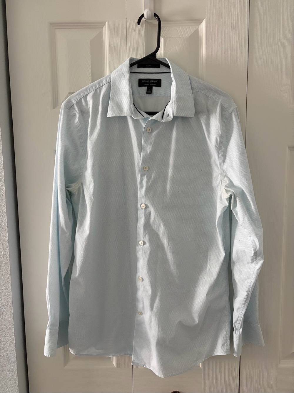 Banana Republic Light Blue Long-Sleeve Dress Shirt
